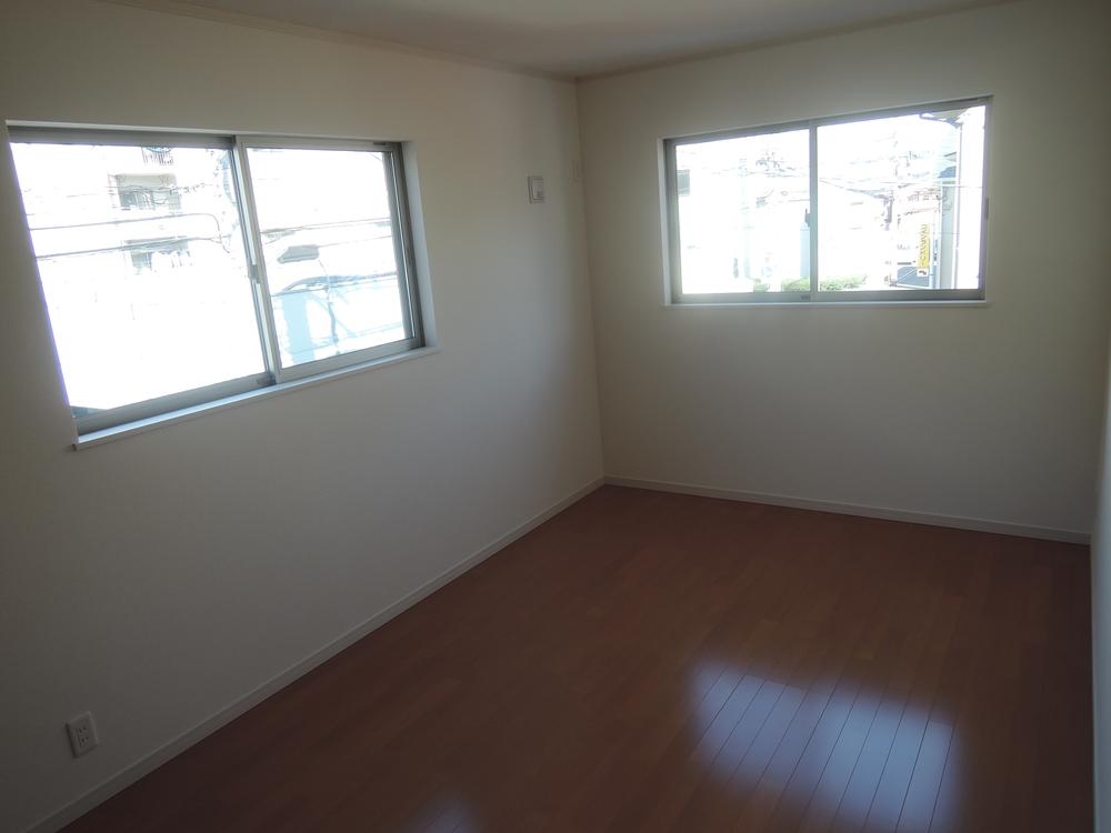 Non-living room. Local (10 May 2013) Shooting