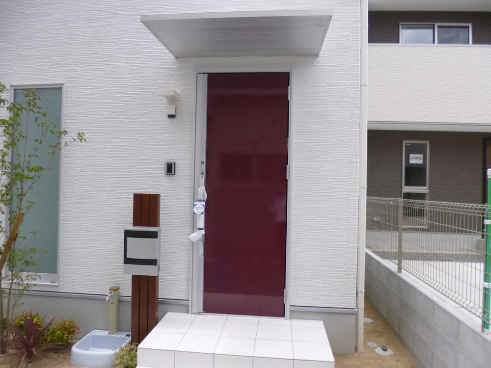 Entrance. (July 2013) Shooting