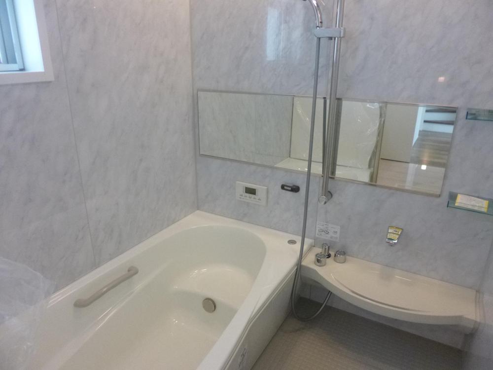 Bathroom. (July 2013) Shooting