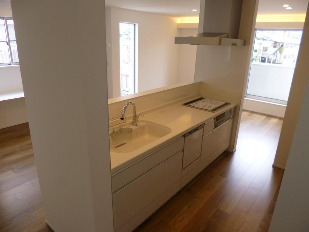 Kitchen. (July 2013) Shooting