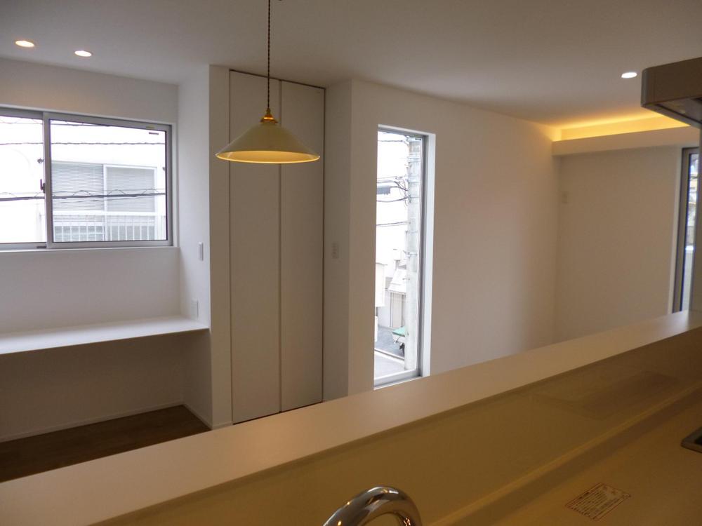 Living. (July 2013) Shooting