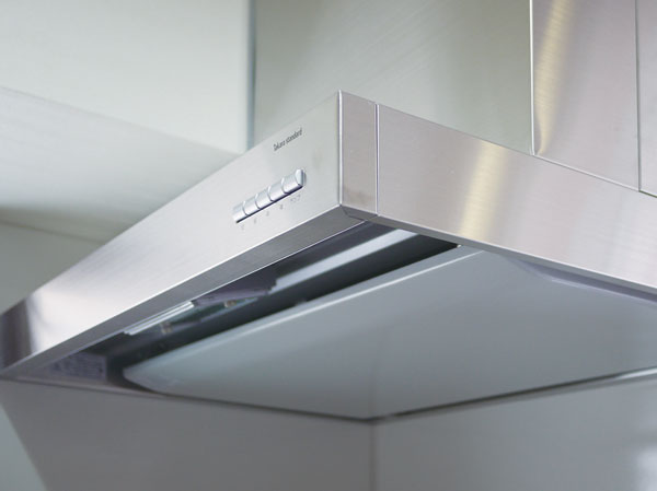 Kitchen.  [Range food] Simple design of the range hood. Is clean lost the filter of the net was a troublesome, This is a filter-less structure. (Same specifications)