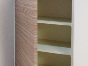 Receipt.  [Wash room storage] Detergent and towels, Also we have established a convenient shelf to accommodate a change of clothes, etc.. (Same specifications)