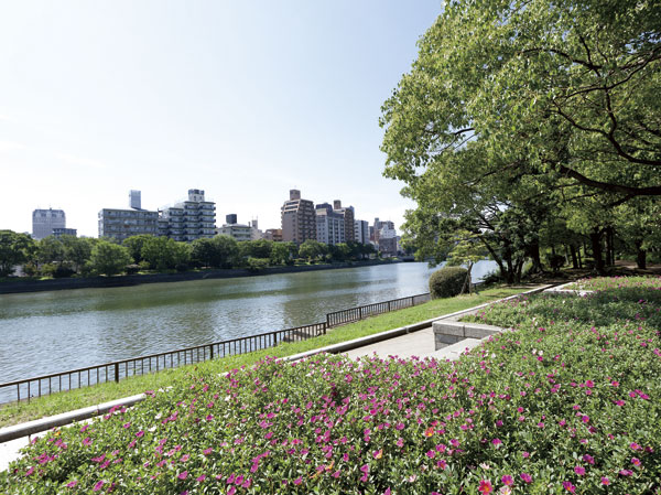 Surrounding environment. Kyobashi River promenade (1 minute walk / About 70m)