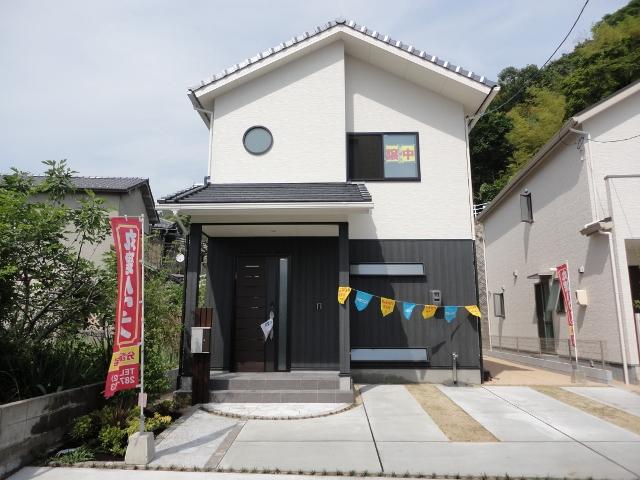 Local appearance photo. Appearance of calm in the profound. The interior is bright housed plenty of mansion! 