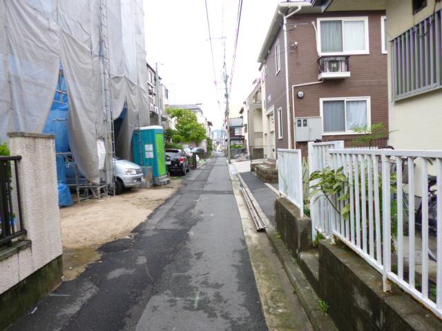 Local photos, including front road. Local (September 2013) Shooting