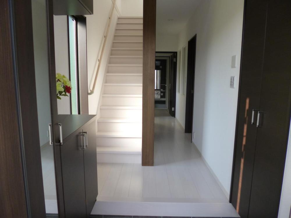 Entrance. (June 2013) Shooting