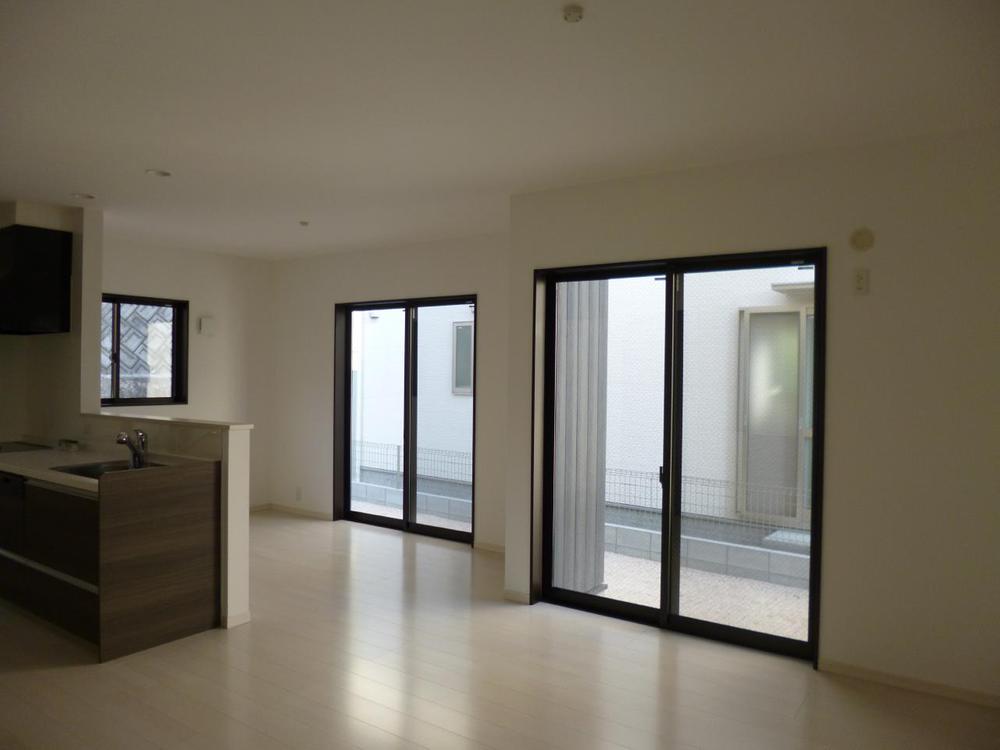 Living. (June 2013) Shooting