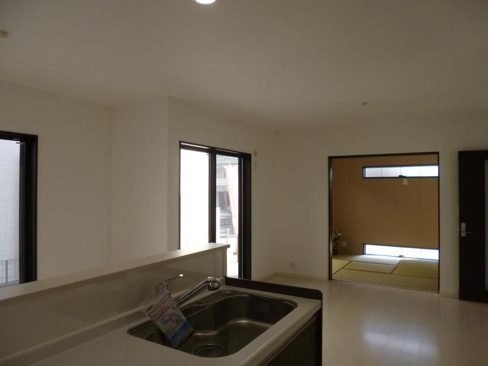 Living. (June 2013) Shooting