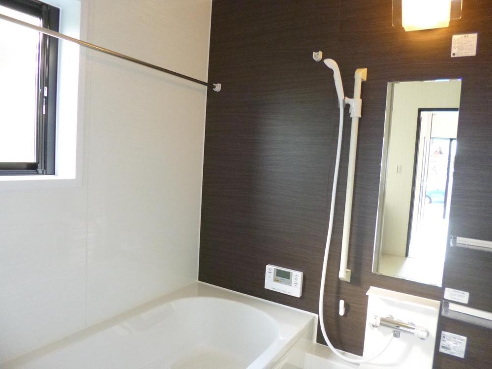 Bathroom. (June 2013) Shooting