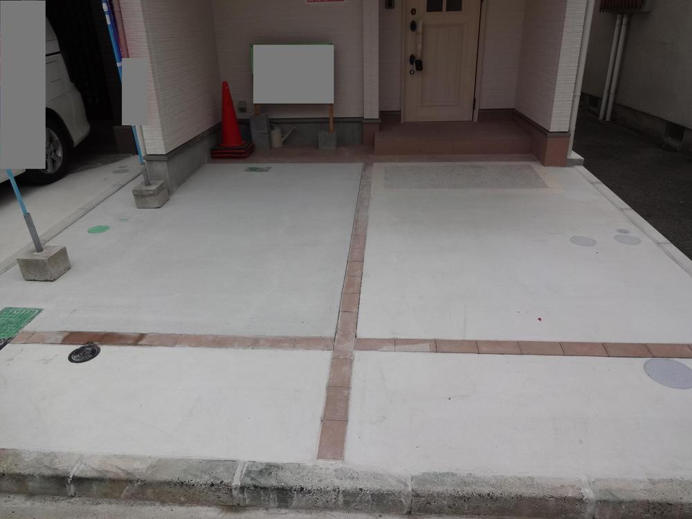 Parking lot. Local (12 May 2013) Shooting