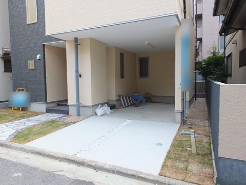 Local appearance photo. Parking lot