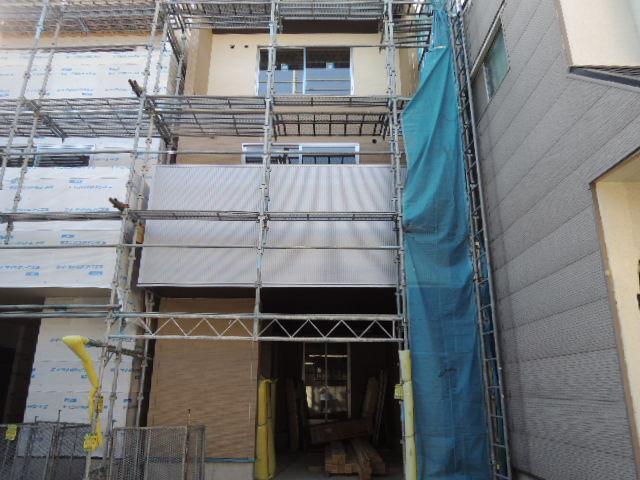 Local appearance photo. Local (10 May 2013) Shooting