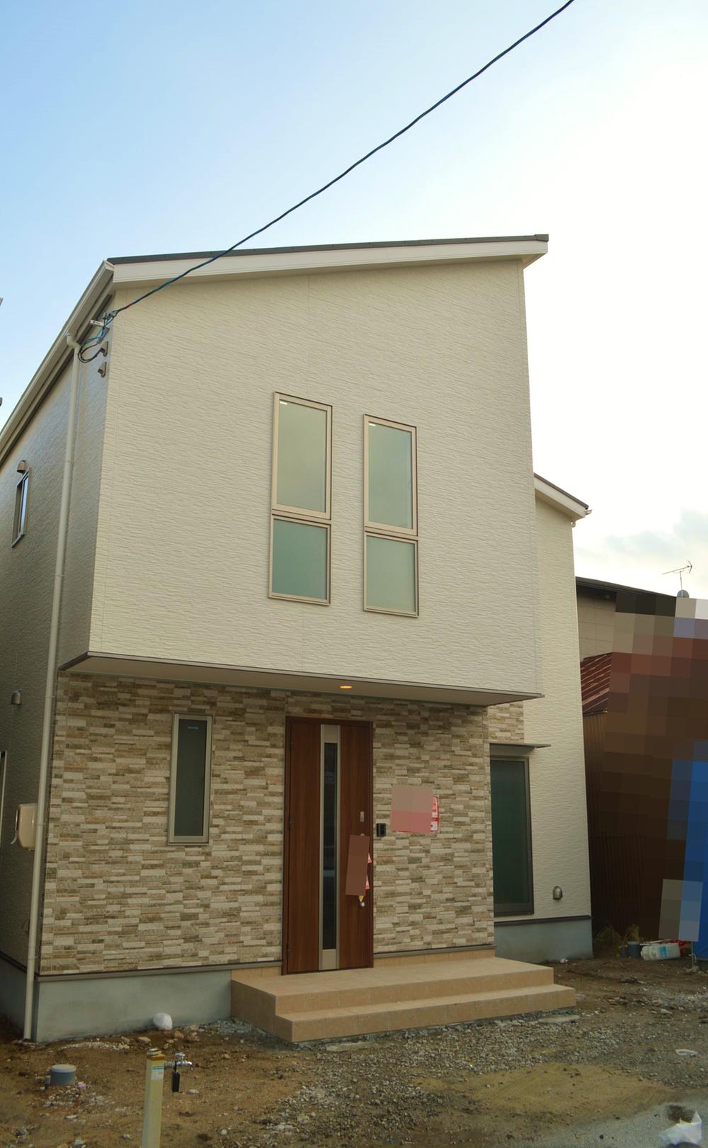 Local appearance photo. Local (10 May 2013) Shooting