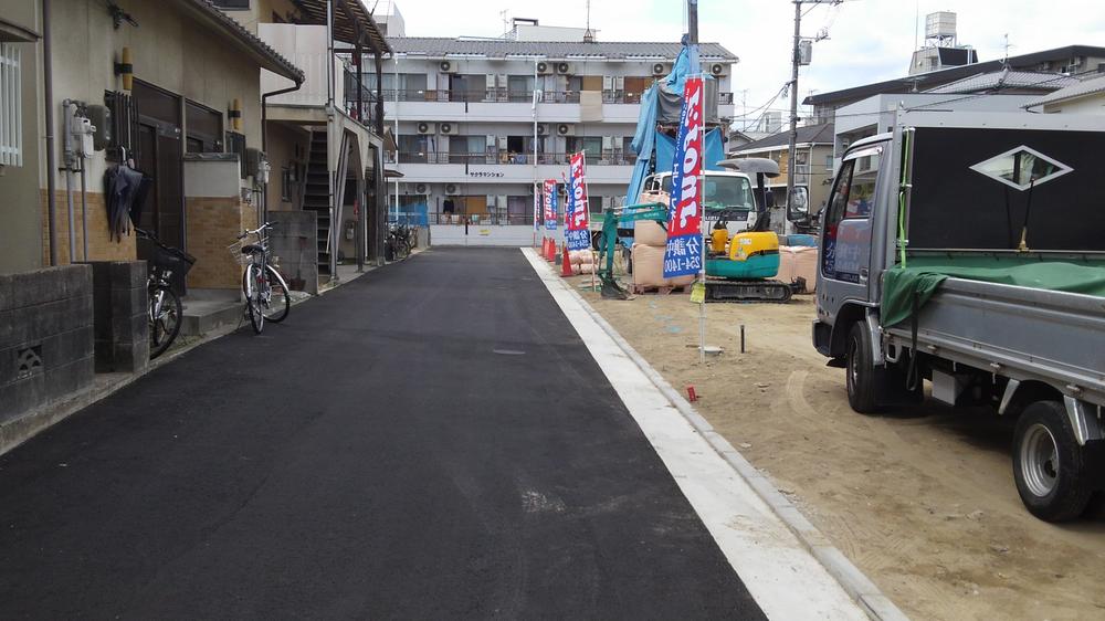 Local photos, including front road. Local (10 May 2013) Shooting