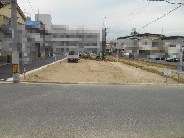 Local photos, including front road. Local (10 May 2013) Shooting Construction planned site