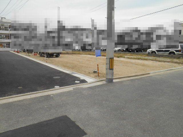 Local photos, including front road. Local (10 May 2013) Shooting Construction planned site