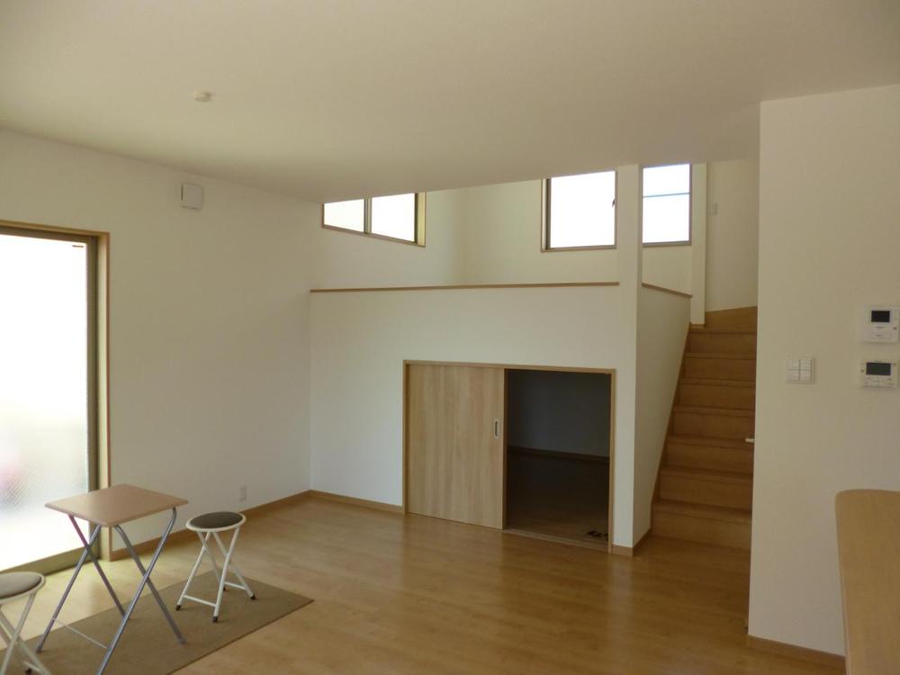 Living. (June 2013) Shooting