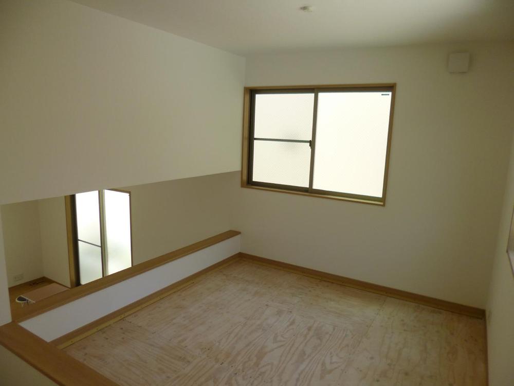 Non-living room. (June 2013) Shooting