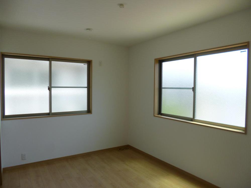 Non-living room. (June 2013) Shooting