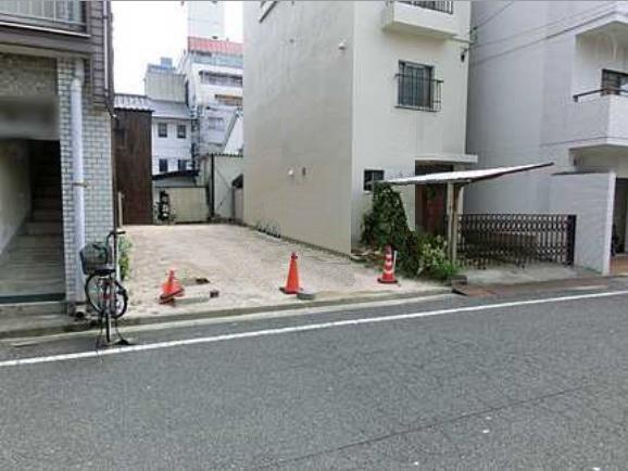 Local appearance photo. Local (10 May 2013) Shooting