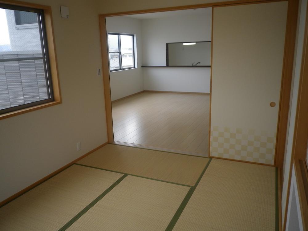 Other introspection. Japanese style room