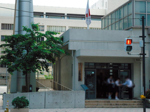 Surrounding environment. Hiroshima Municipal Fukuromachi elementary school (about 420m / 6-minute walk)