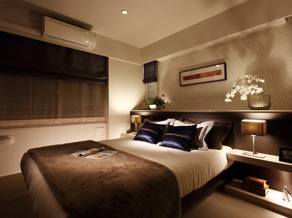 Interior.  [bedroom] City life swirling excitement and pleasant stimulus. Private space for disentangle the tension is, Of deep peace, Invite to its earlier. In calm fine space, Along with the great healing, Like fun rich moments infinitely