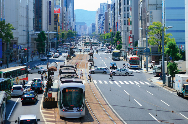 Located in the 920m and within walking distance to Hatchobori intersection, Closeness that within 5 minutes by bicycle. Go feel free also to the downtown area of ​​the bustle.