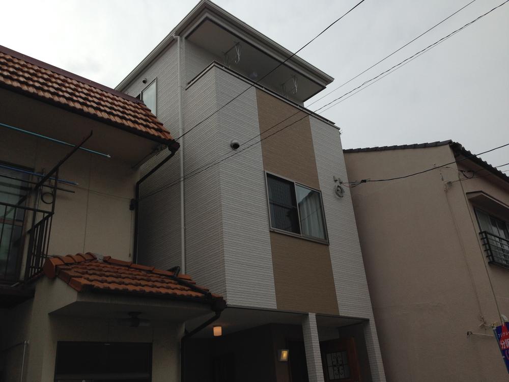 Local appearance photo