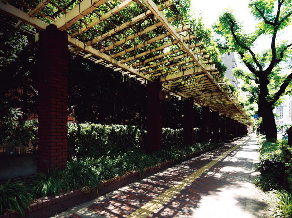 Surrounding environment. Hiroshima Jogakuin junior high school ・ High School (about 260m / 4-minute walk)