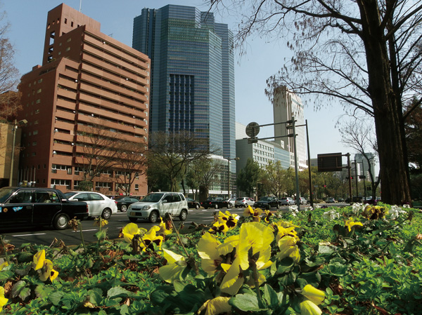 Surrounding environment. Peace Boulevard (about 640m / An 8-minute walk)