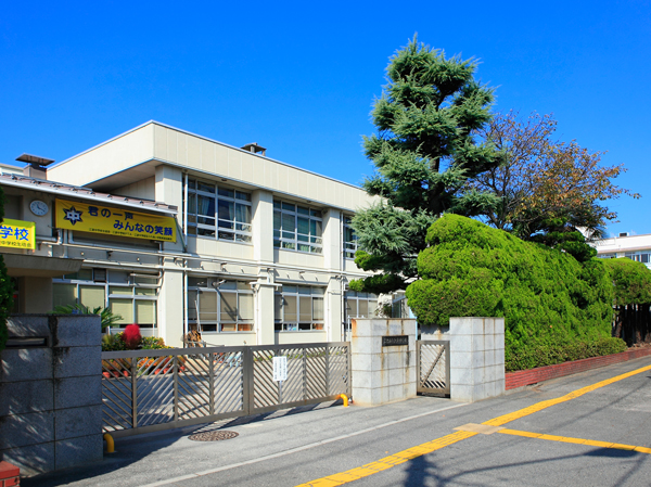 Surrounding environment. Hiroshima Municipal Eba junior high school (about 2200m, 28 minutes walk)
