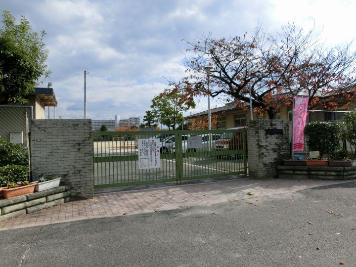 Primary school. 1214m to Hiroshima Municipal Eba Elementary School