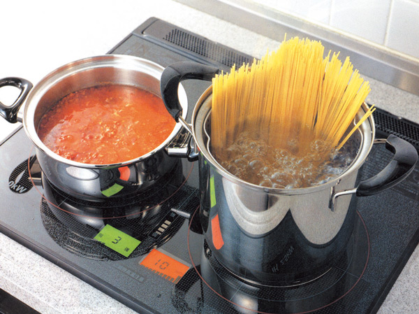 Room and equipment. The comfort of living, All-electric + eco specification. Eco-living with convenient living. Energy-saving, yet adopted an economic all-electric and Cute. Also to achieve the eco-quality of care was advanced to that of the environment. (IH cooking heater / Same specifications)