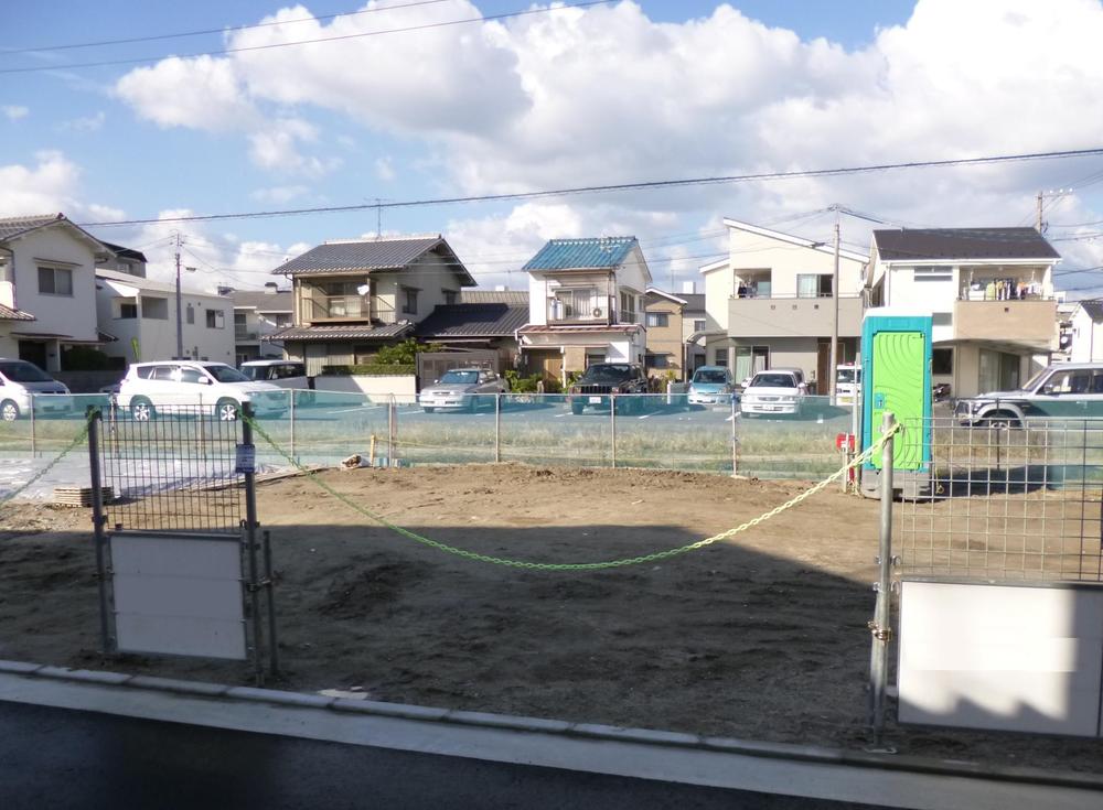 Local appearance photo. Local (10 May 2013) Shooting