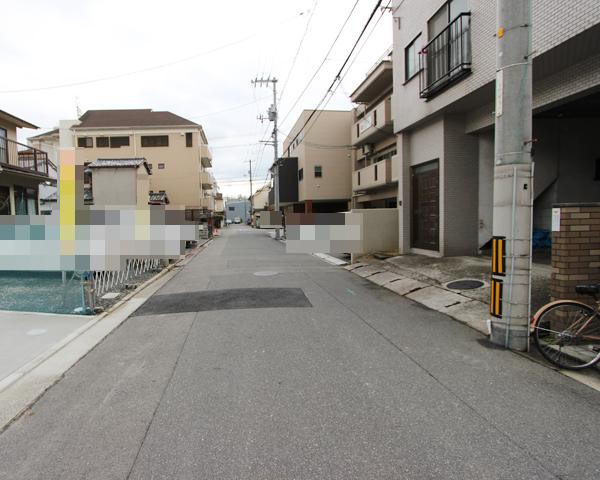 Local photos, including front road. Frontal road