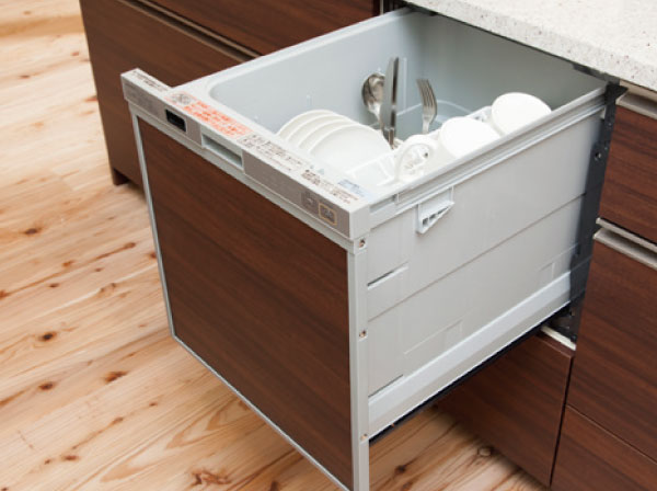 Kitchen.  [Dish washing and drying machine] Powerful cleaning at a high temperature, Dish washing and drying machine firmly dried in a hot air. Energy-saving operation, Advanced features to achieve low noise is attractive.