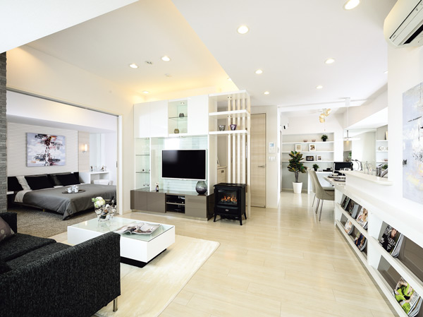 Living.  [living ・ dining] Also my time, Home party can enjoy a relaxed space. (Model Room C type)