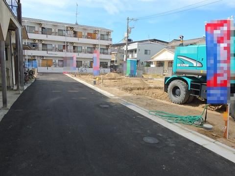 Local photos, including front road. October 4 shooting