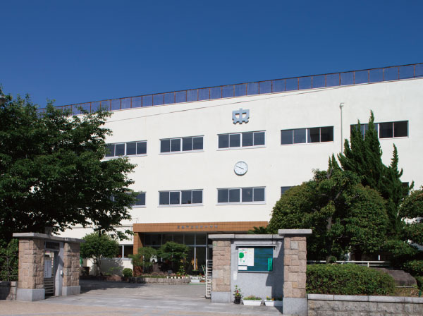 Surrounding environment. Hiroshima Tatsunobori cho junior high school 7 minutes walk (about 490m)