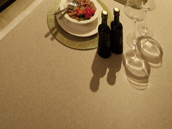 Kitchen.  [Artificial marble counter] Countertop adopts artificial marble drifts gorgeous impression. Luxury and cleanliness will gracefully directing the kitchen.