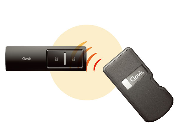 Security.  [Tebra key developed] Entrance door and dwelling unit entrance door into the apartment, Lock the Tebra key without held over or insert the key only to touch lightly reader remains were placed in a pocket or bag ・ You can unlock. Also, The state of the opening and closing of the door can be found in the lamp. (Same specifications + conceptual diagram)