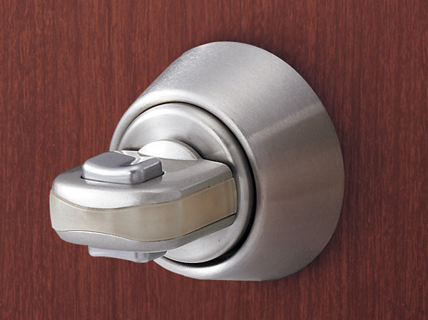 Security.  [Crime prevention thumb turn] Adopted a crime prevention thumb that does not rotate and do not press the top and bottom of the two buttons at the same time. We are strengthening measures against illegal unlocking turn the thumb-turn put the tool on the inside of the door.
