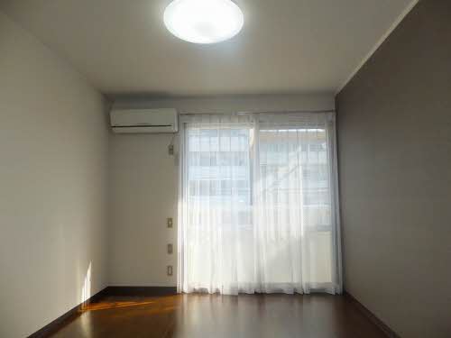 Living and room. 206, Room