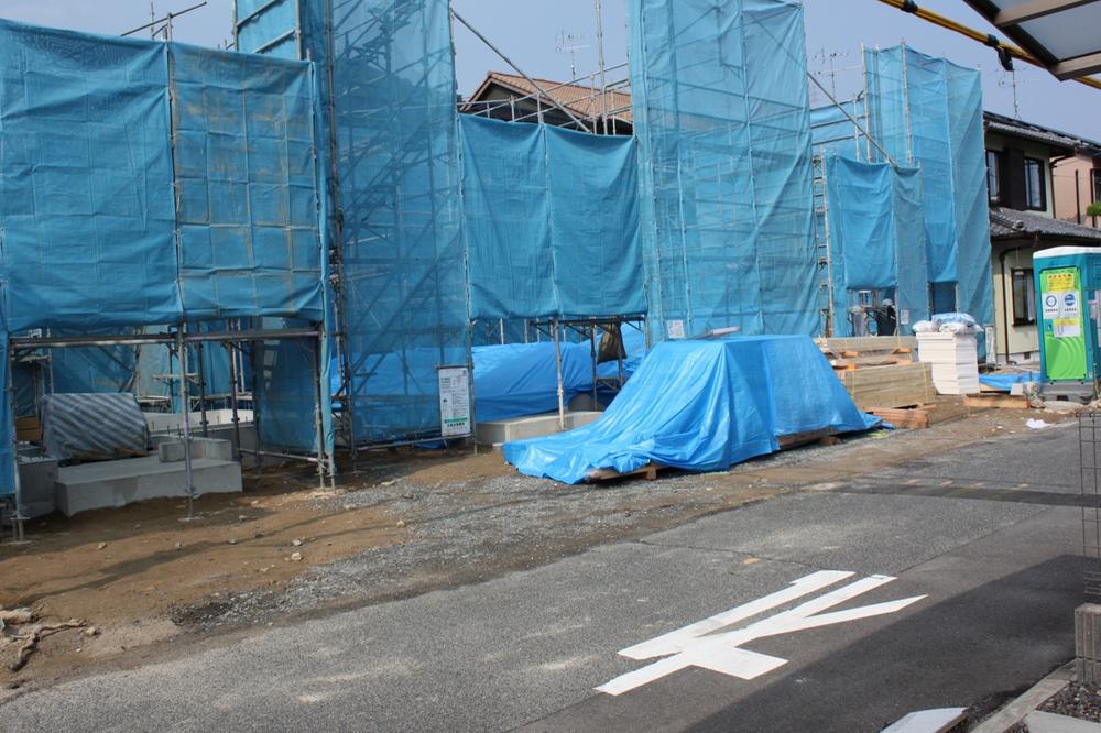 Local photos, including front road. Local (September 2013) Shooting