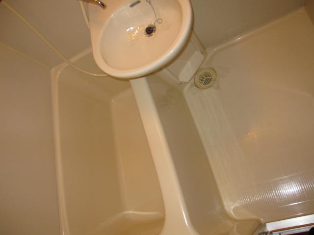 Bath. ☆ With basin. It has been beautifully cleaned ☆