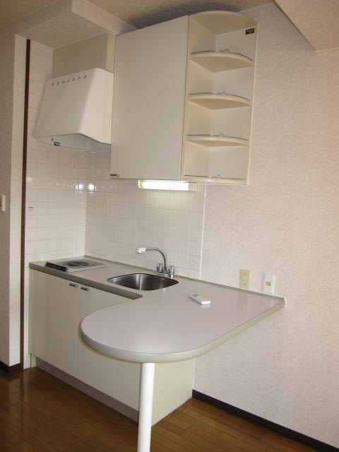 Kitchen. ☆ L-shaped kitchen ☆