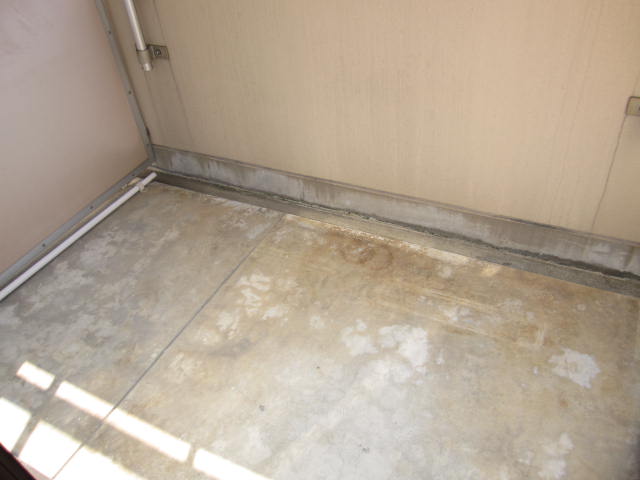 Balcony. ☆ Large balcony of no depth width complaint. Sale is par ☆