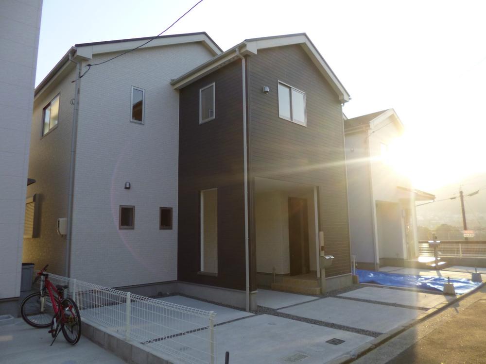 Local appearance photo. (November 2013) Shooting